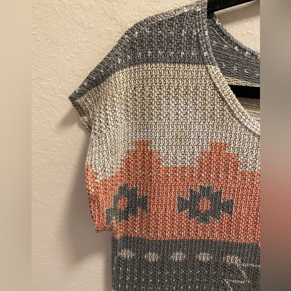 Blu Planet Aztec Print Short Sleeve Knit Top Size XL - Picture 3 of 7